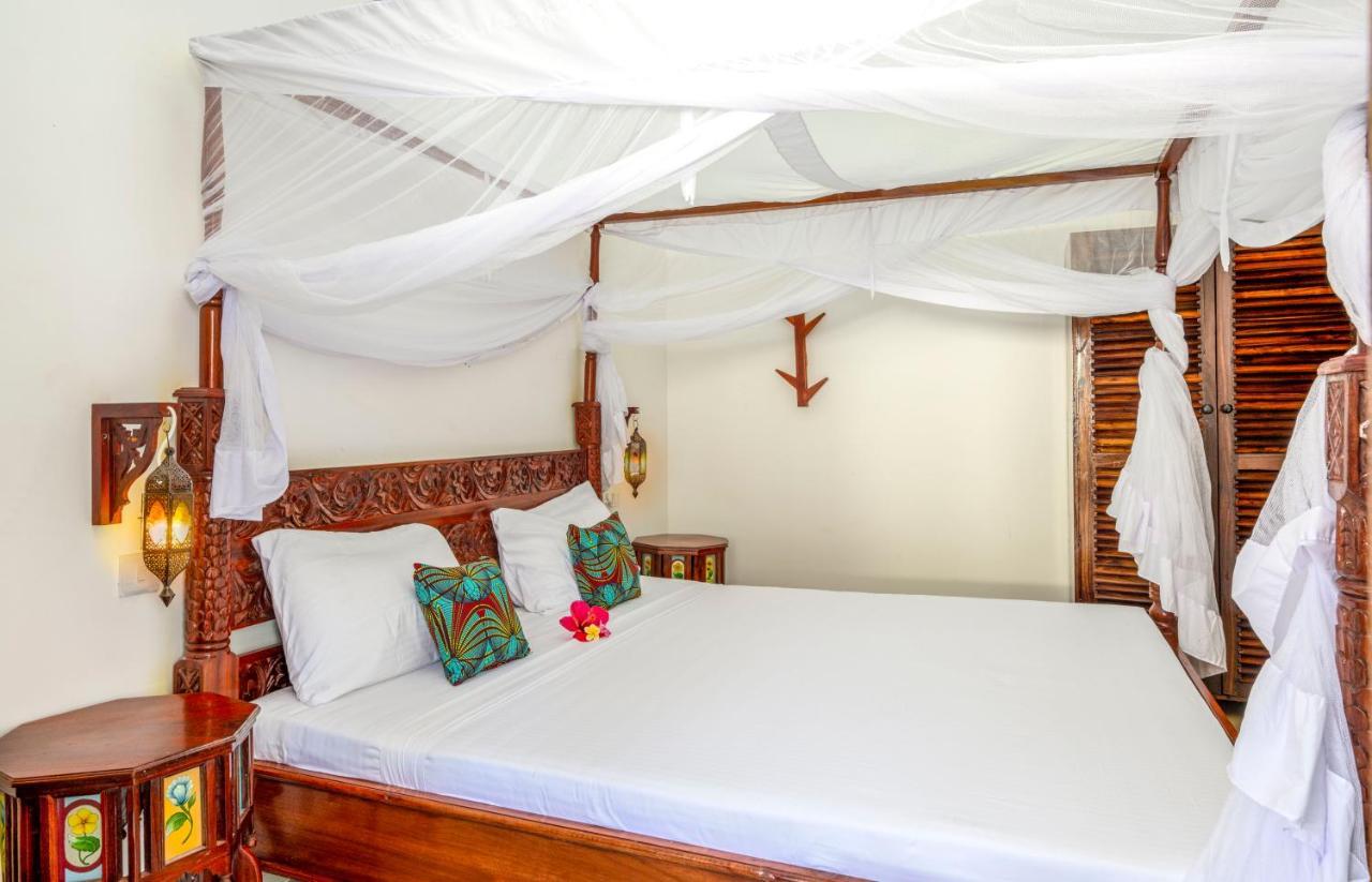 Tasneem Islamic Luxury Suites 江比阿 外观 照片