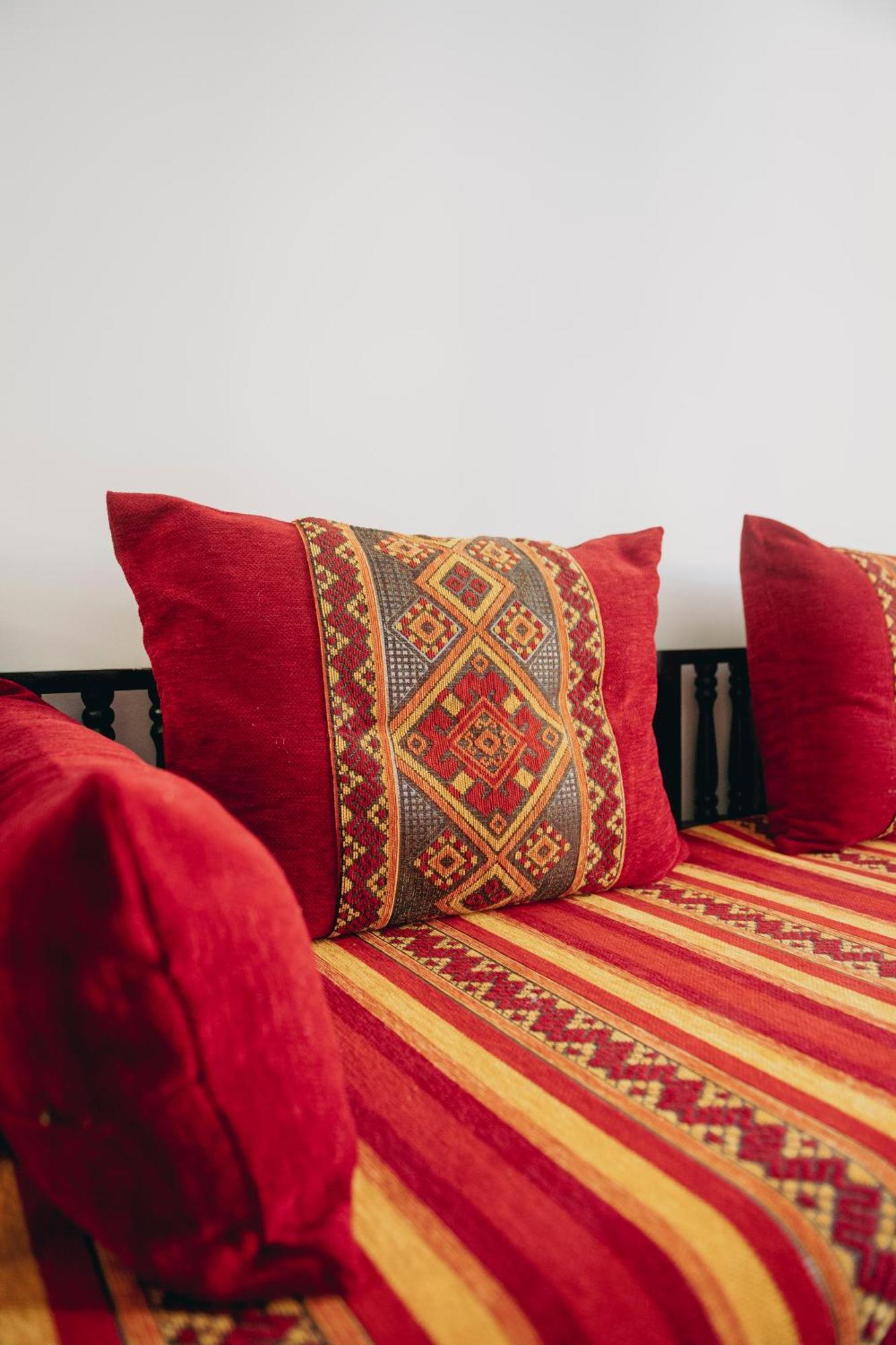Tasneem Islamic Luxury Suites 江比阿 外观 照片