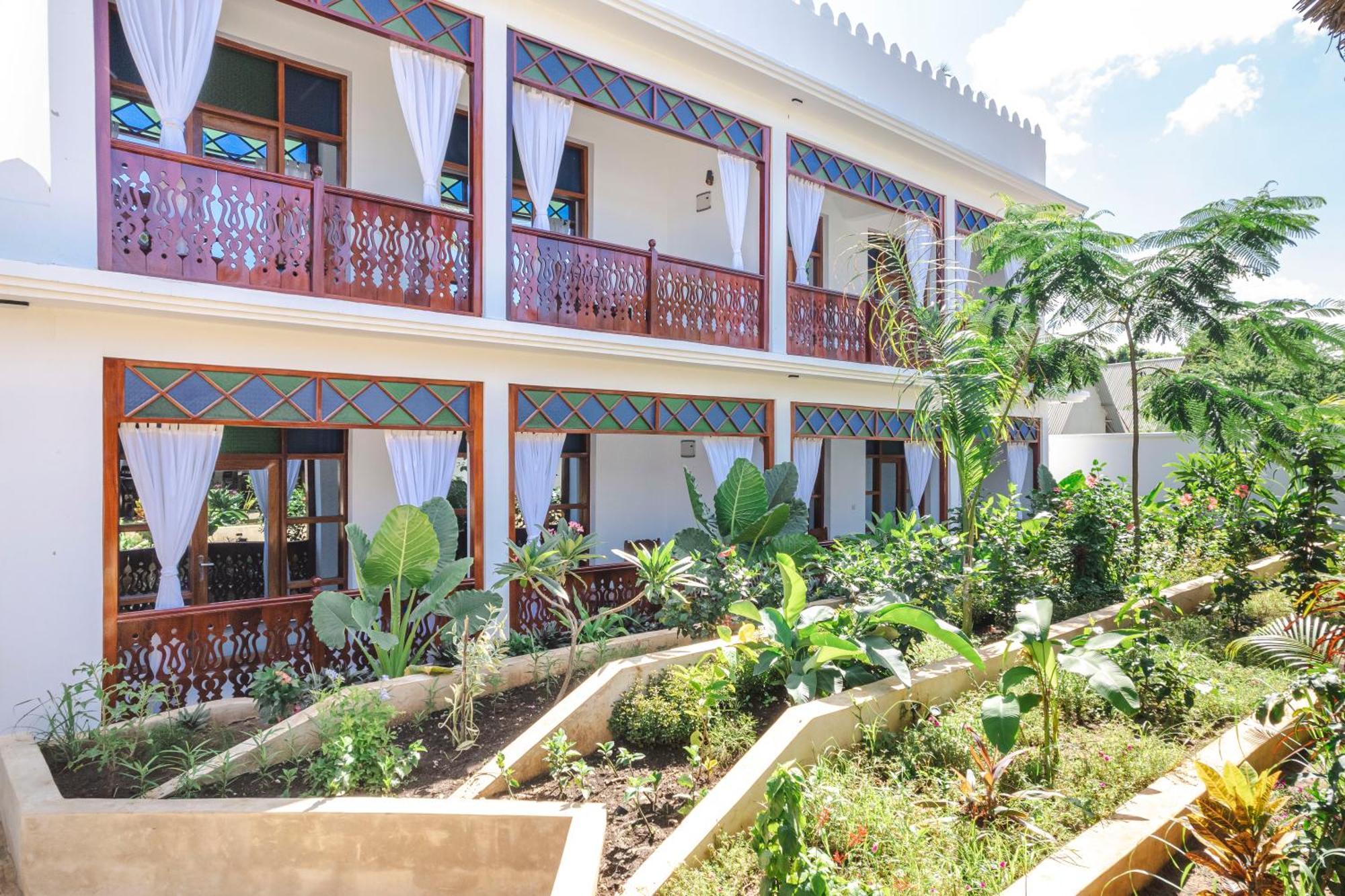 Tasneem Islamic Luxury Suites 江比阿 外观 照片