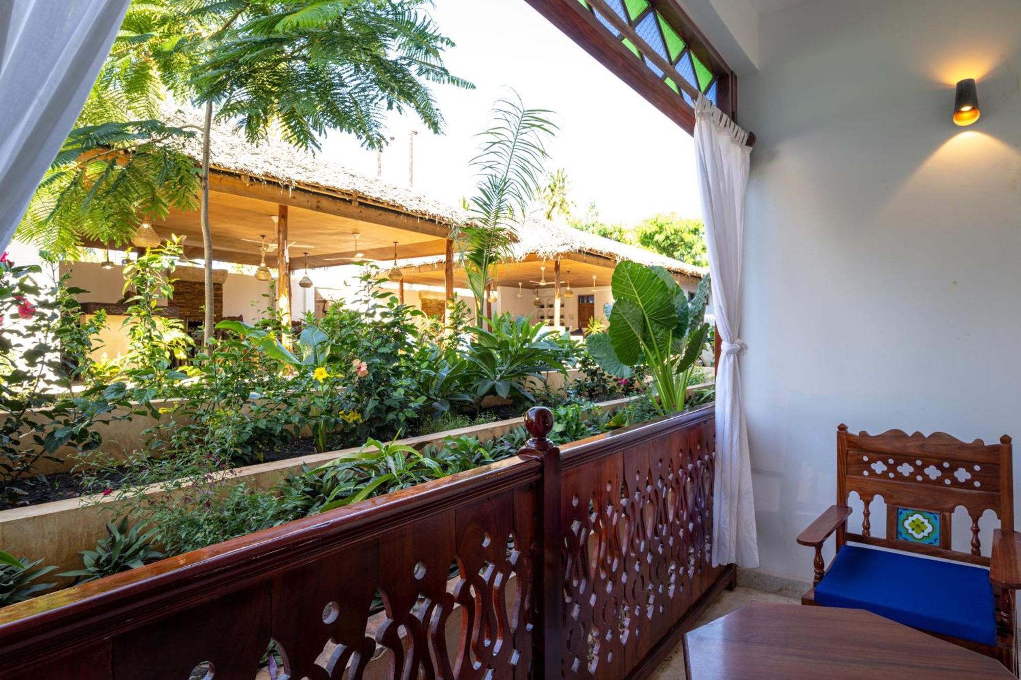 Tasneem Islamic Luxury Suites 江比阿 外观 照片