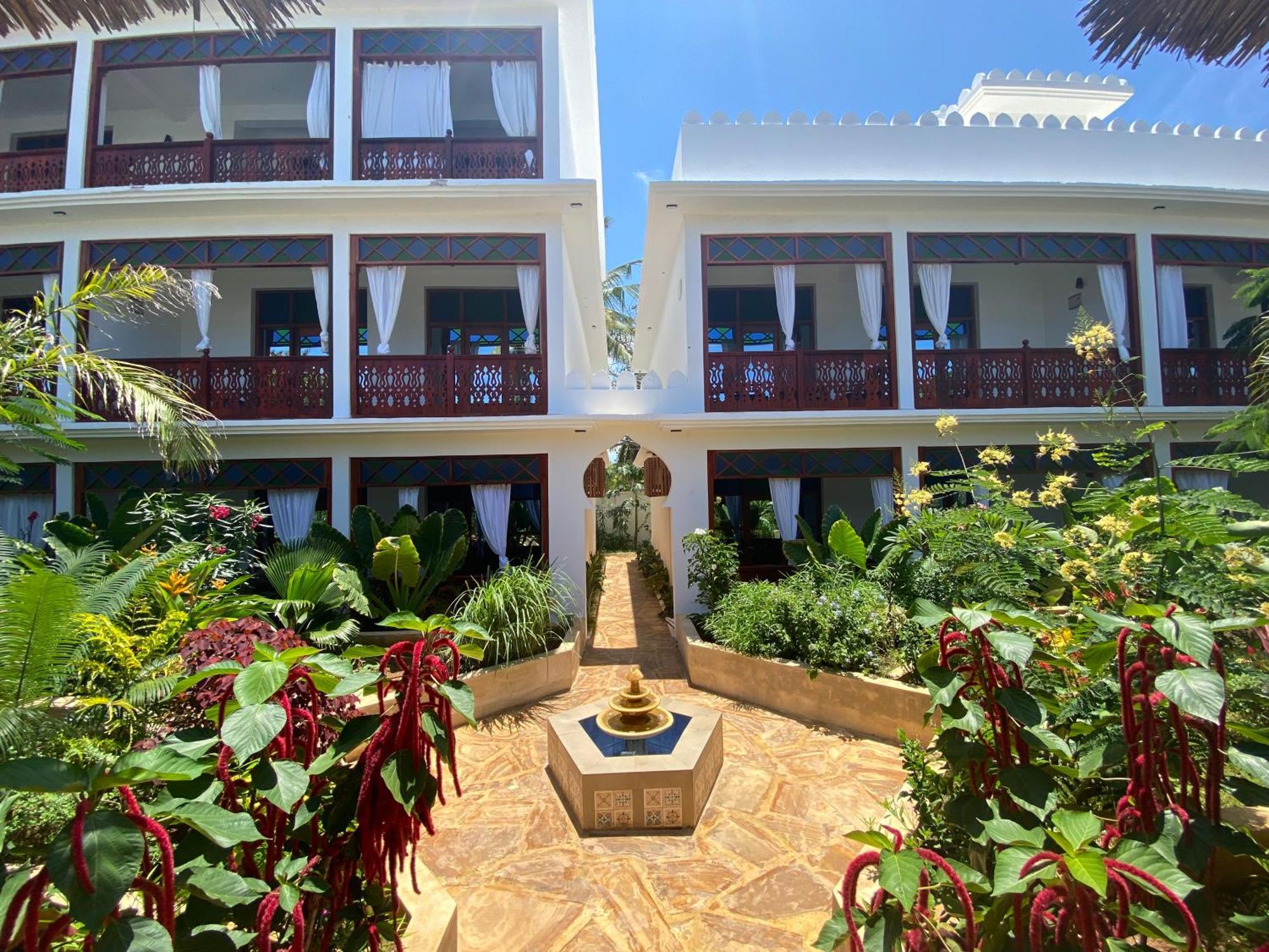 Tasneem Islamic Luxury Suites 江比阿 外观 照片
